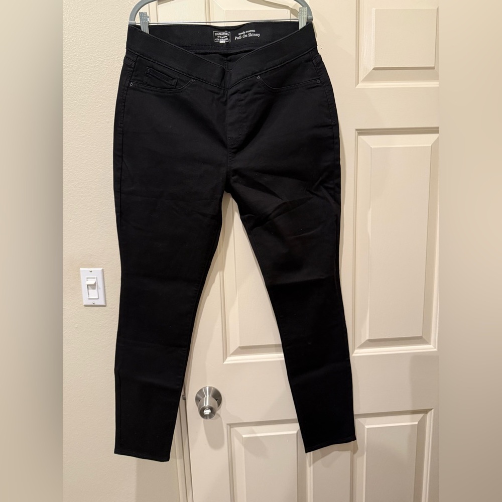 Signature by Levi Strauss Black Pull-On Skinny Jeans